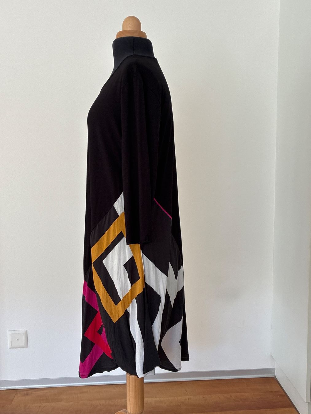 Vestiti: Extravagantes Kleid von Martino Midali – Usato da Davos Platz venduto da nanigl 1