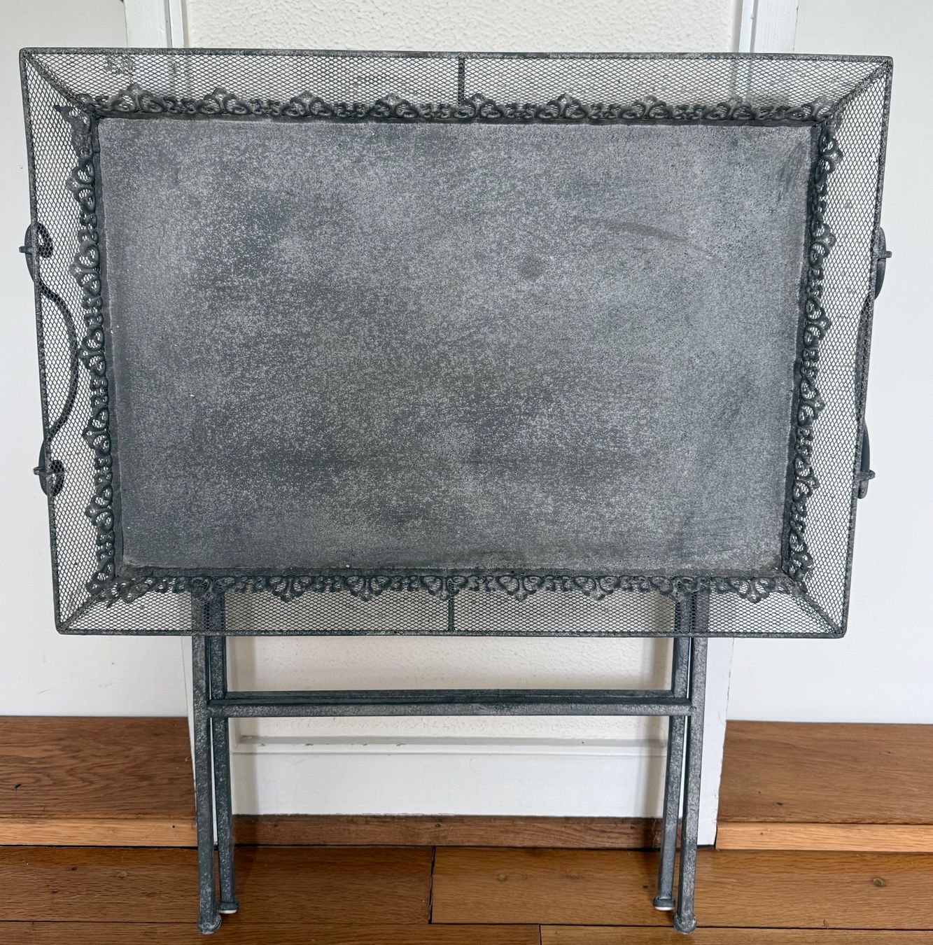 Tavoli: Outdoor Tischlein, Metall, grau – Usato da Wohlen AG venduto da homecollectivech 4