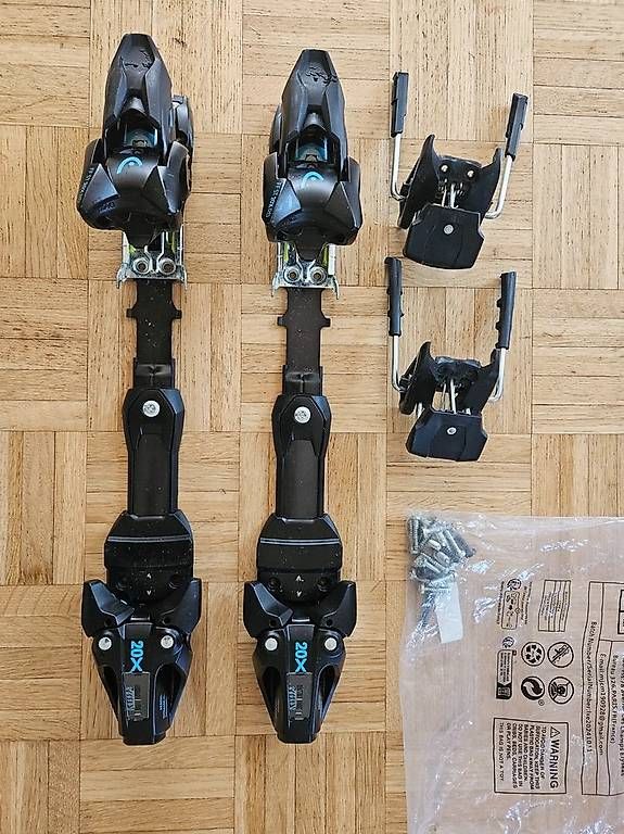 Head Attacchi: Head FreeFlex FF ST 20X RD matt black/speed – Usato da Unterterzen venduto da Tommylee5