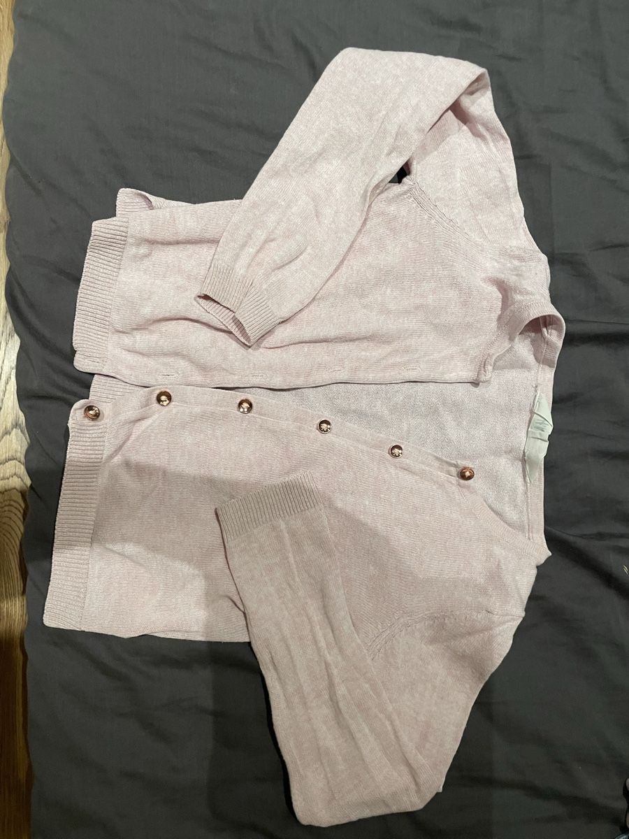 H&M Giacche & Cappotti: Wunderschönes Baumwolljäckchen 110/116 – Usato da Grosshöchstetten venduto da and_7gf5