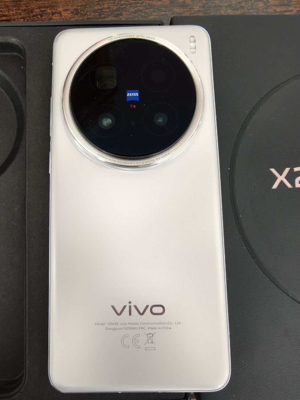 Vivo Telefoni cellulari / Smartphones: Vivo X200 Pro – Nuovo (secondo la descrizione) da Roche VD venduto da Eco_sse