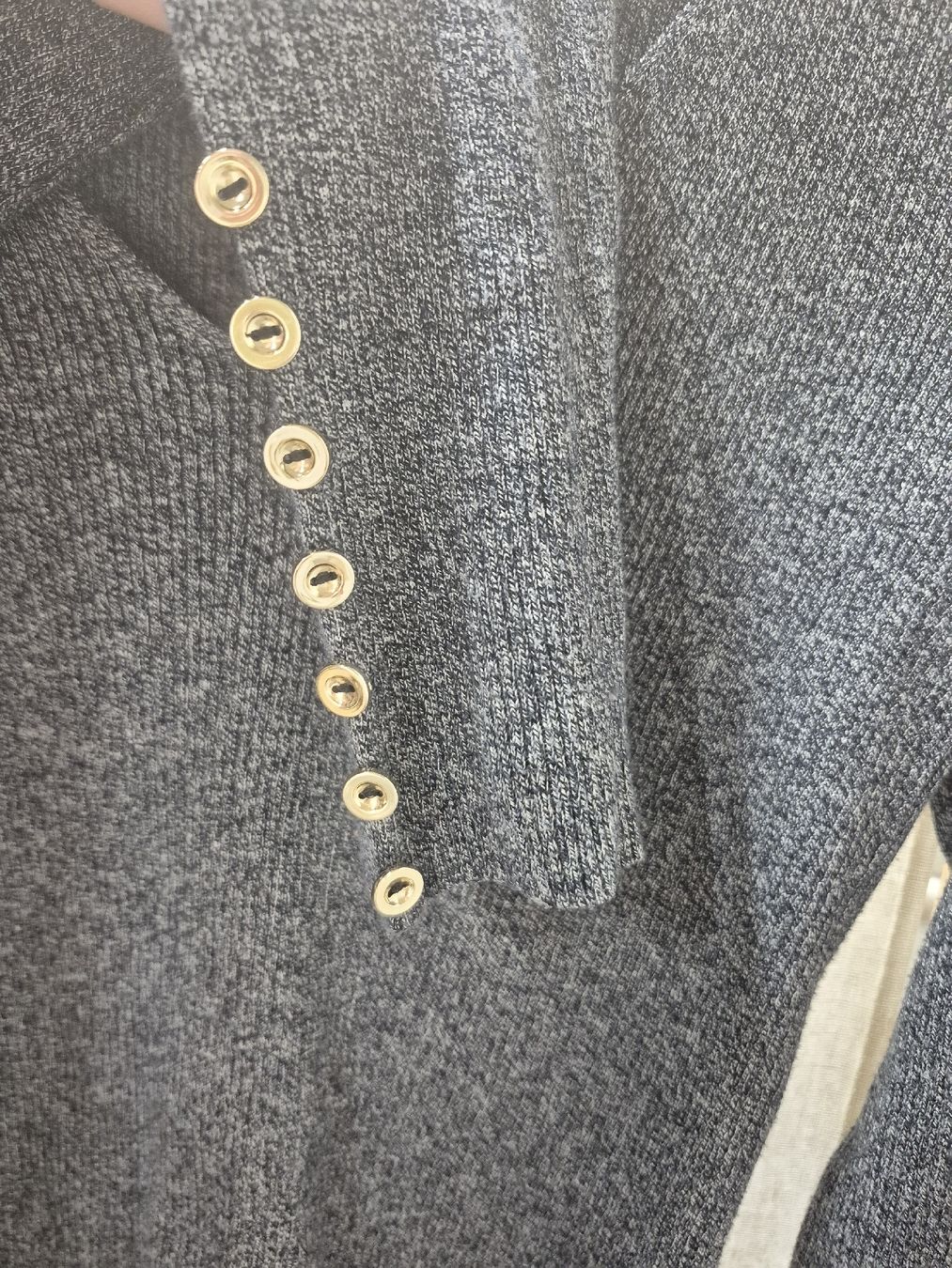 Morgan Pullover & Sweatshirts: Pull femme Morgan gris taille M comme neuf – Neu (gemäss Beschreibung) aus St-Pierre-Clages von _RV 2