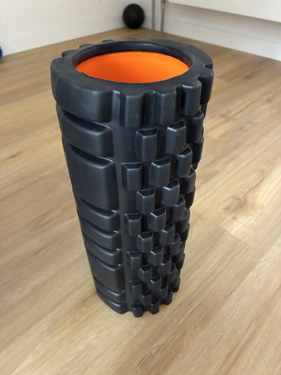 Hometrainer: Foam Roller schwarz orange – Usato da Winterberg ZH venduto da Badu95