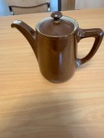 pot à cafetière en porcelaine avec couvercle