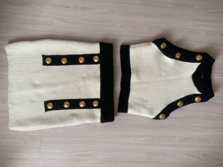 Elegant outfit - Skirt and top with gold buttons
