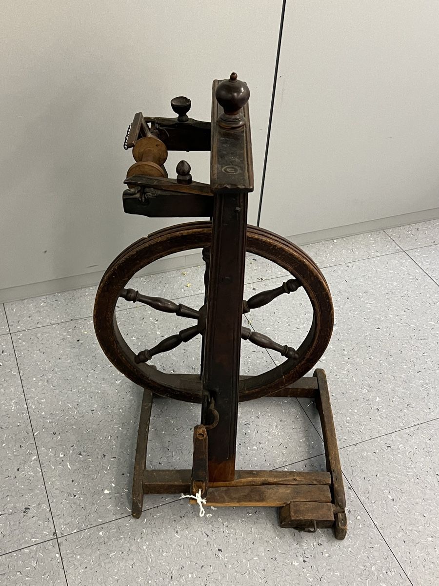 Rouets anciens: Antikes Spinnrad – D'occasion à Bülach par Buymike8 1
