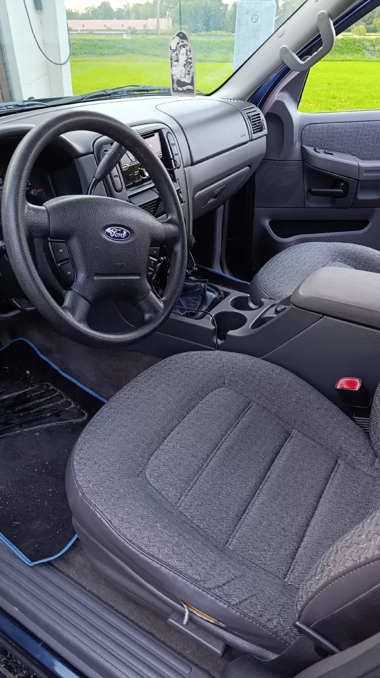 Ford Automobili: Ford Explorer – Usato da Amriswil venduto da -_Dom_-