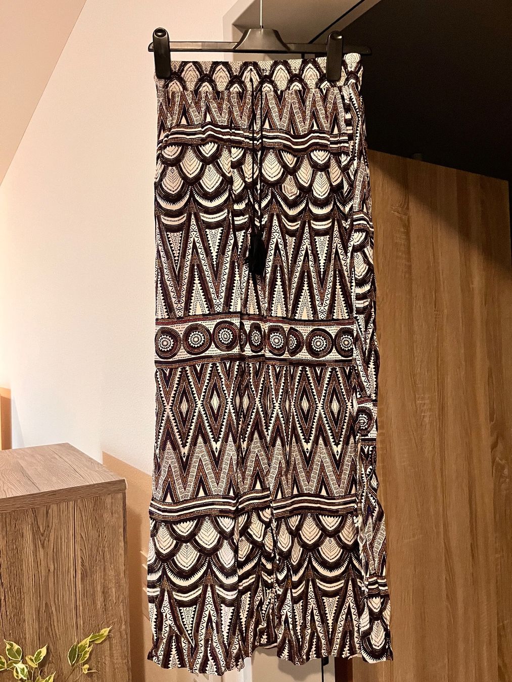 H&M Gonne: Long slit skirt – Usato da Affoltern am albis venduto da onlyrose123
