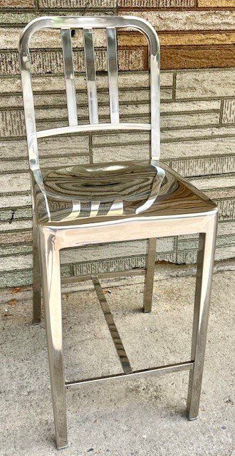 Sgabelli: Alu Hocker  im Emeco Navy Stoohl Style. – Usato da Riedtwil venduto da wiederverwendung