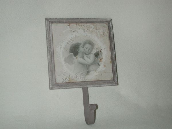 Eisenwaren: 4 St.Wandbild grau mit Haken – Gebraucht aus Thun von Fbchm