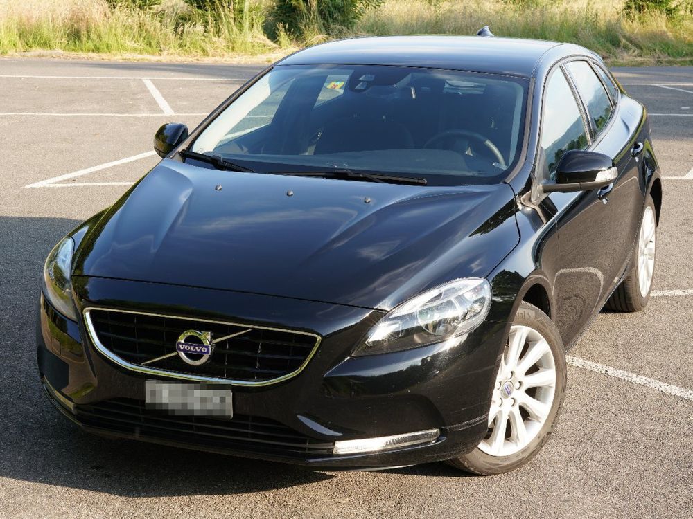 Volvo V40 D2 | 8 x Bereift | Ab Service | Sparsam