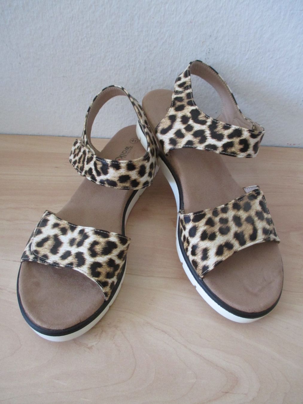 Scarpe da donna: VERSTELLBARE LEO SANDALETTE GR.41 – Usato da Winterthur venduto da katzen07