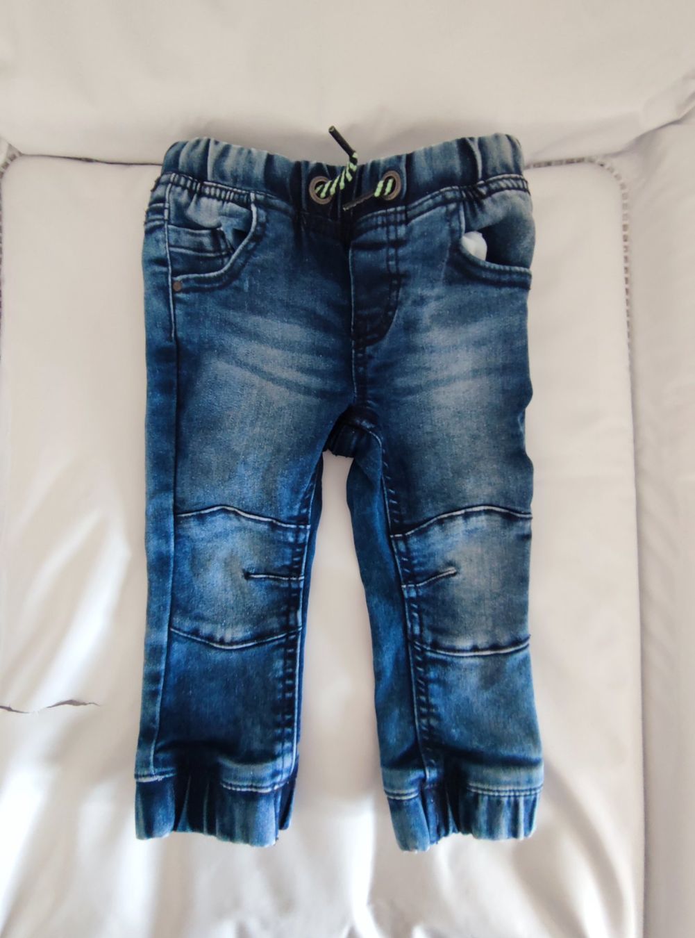 Pantaloni: Jeanshose für Kinder – Nuovo (secondo la descrizione) da Buchs ZH venduto da nudle10