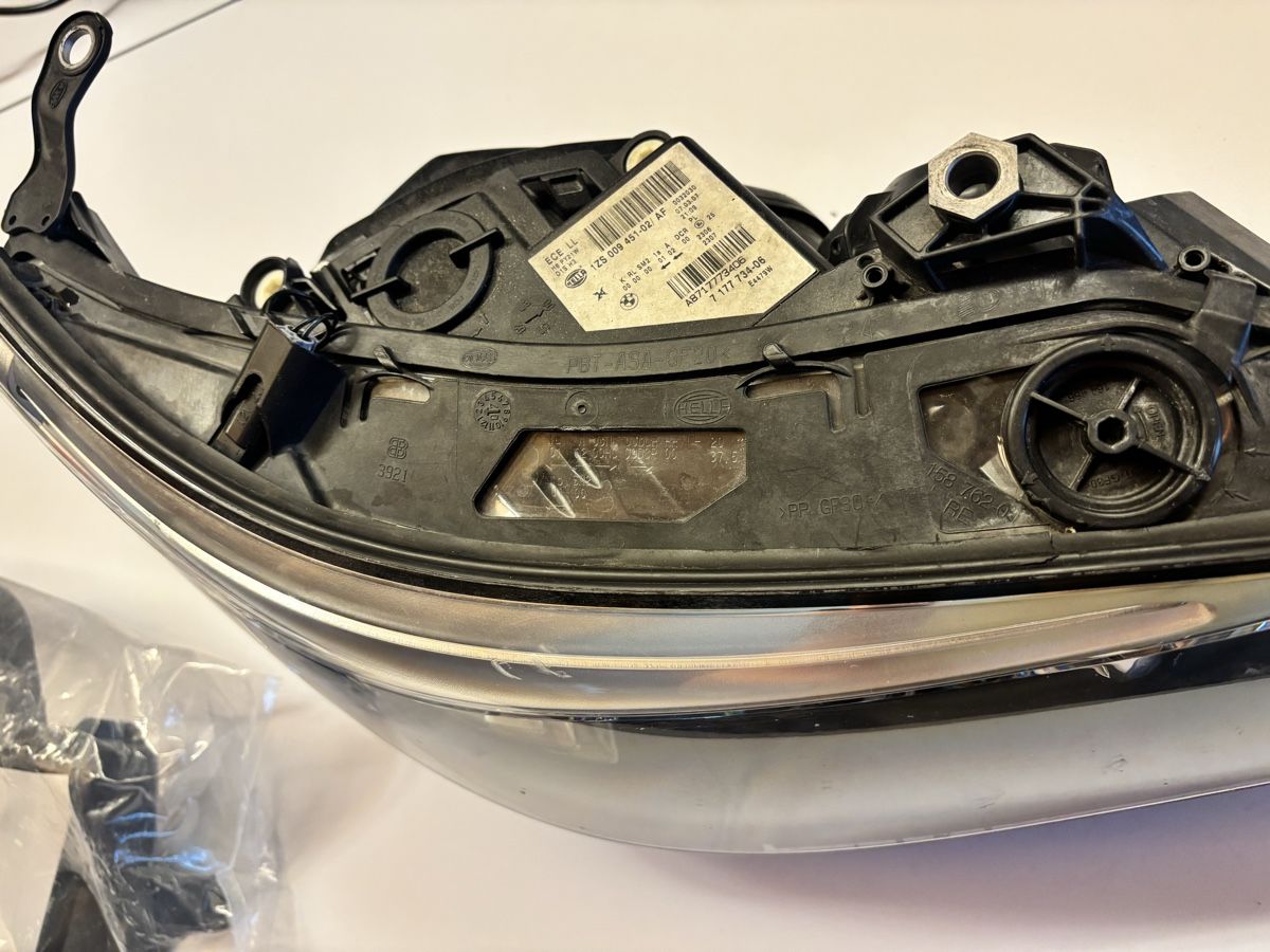 BMW Fari: BMW E60 LCI Scheinwerfer Xenon defekt – Difettoso da Triesen venduto da tobia1288 7