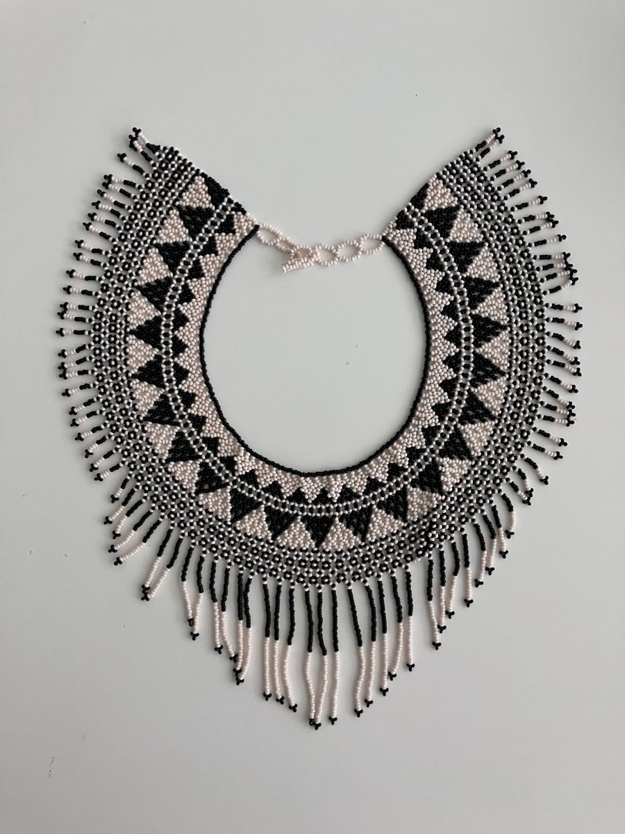 Catenine: Collier ras-de-cou en perles NEUF – Nuovo (secondo la descrizione) da Epalinges venduto da melanie950