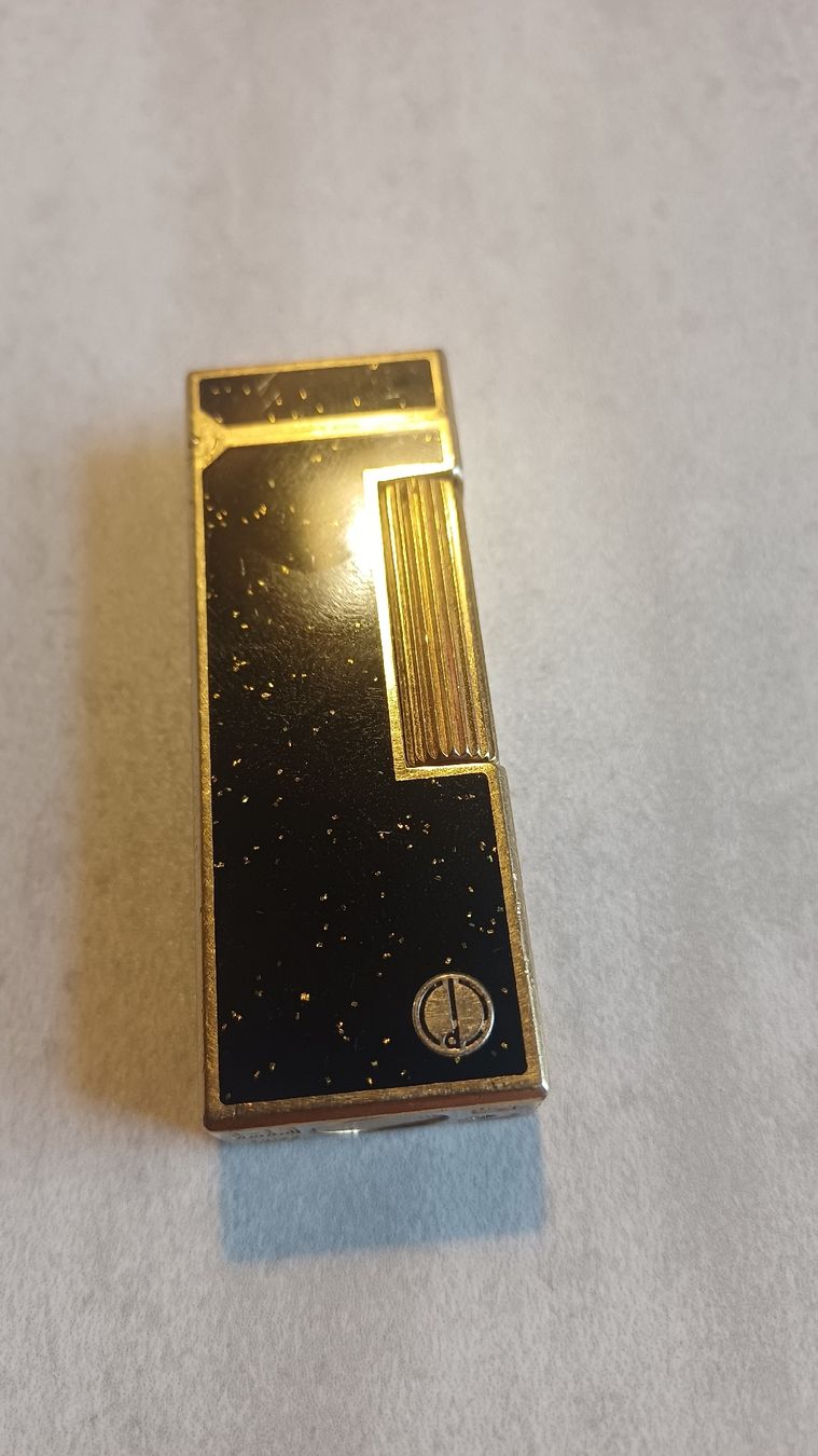 Dunhill Feuerzeuge: Dunhill Swissmade  – Gebraucht aus Flawil von Pinkmalibu