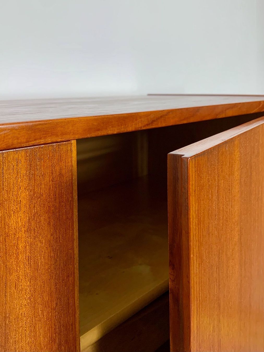 Armadi: MidCentury Teak Barschrank Nils Johnsson 60s – Usato da Basel venduto da MidMod20C 9