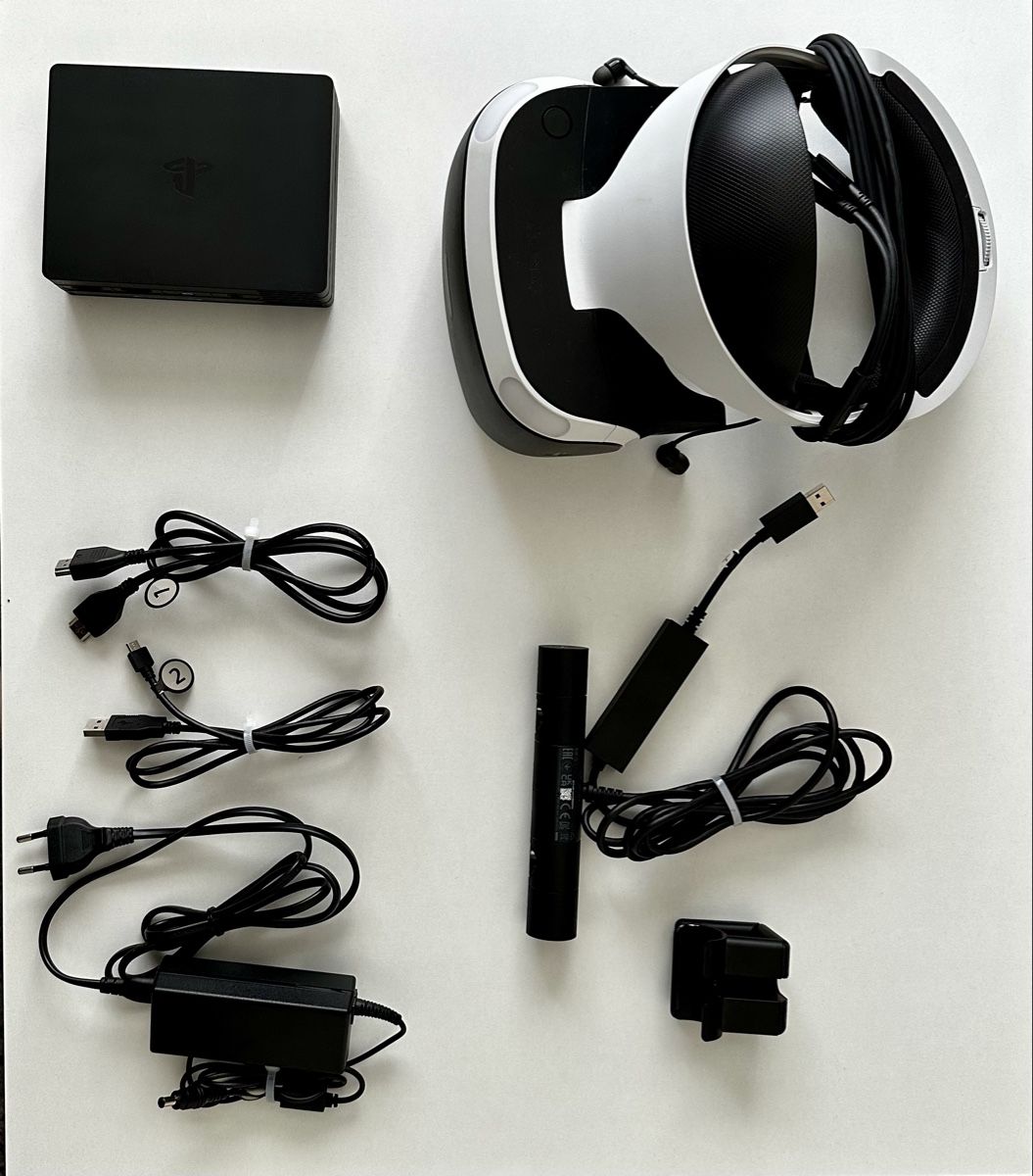 Sony Casco VR: Standard-PS VR1 Set. 😊 – Usato da Einsiedeln venduto da SwissTrade24