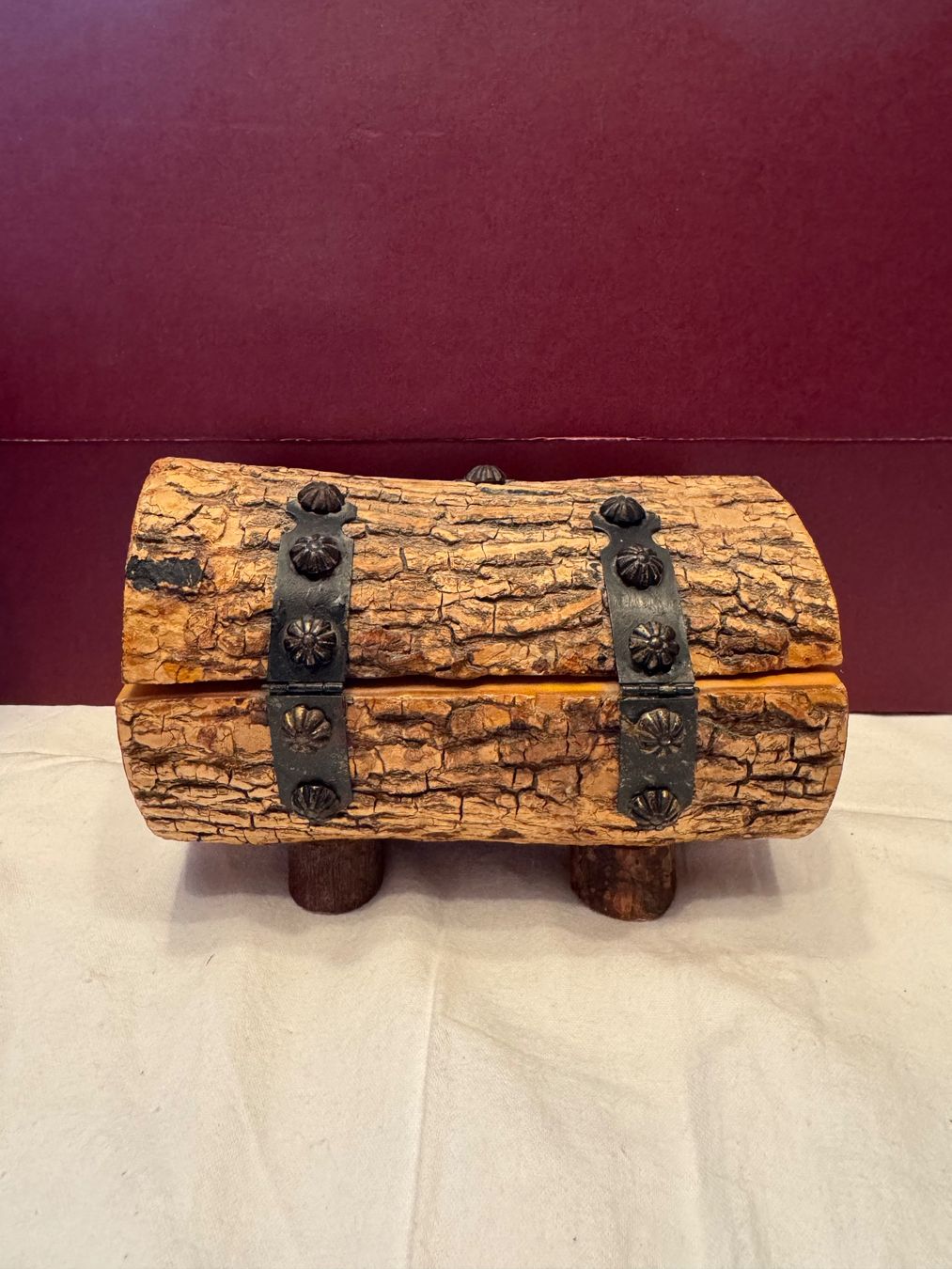 Cassapanche: Vintage Schatztruhe aus Holz – Usato da Lachen SZ venduto da ThisMyJam 2
