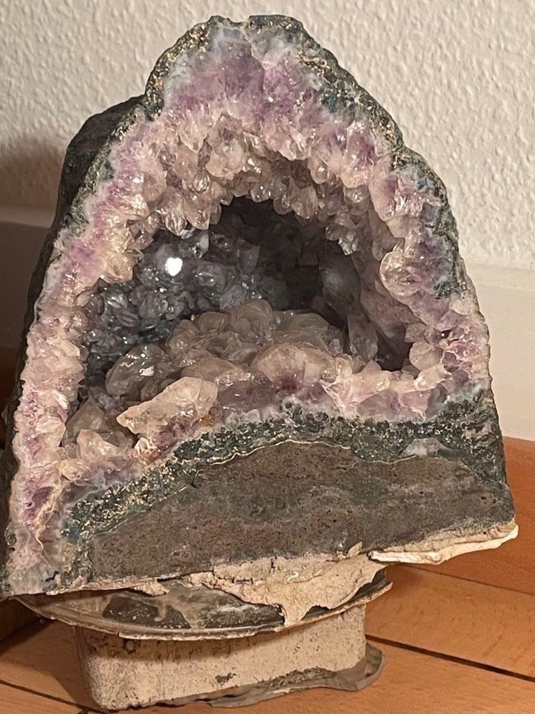 Mineralien & Heilsteine: Wunderschöne Amethyst Geode – Gebraucht aus Zürich von Hamaster 1