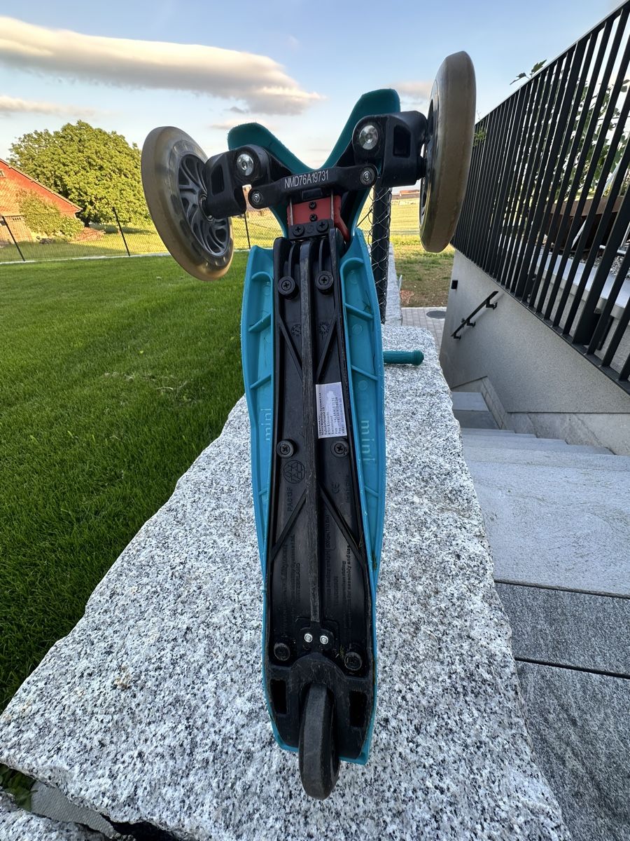 Micro Kickboard: Micro Trotti mit LED Räder – Usato da Russikon venduto da sabi020 3