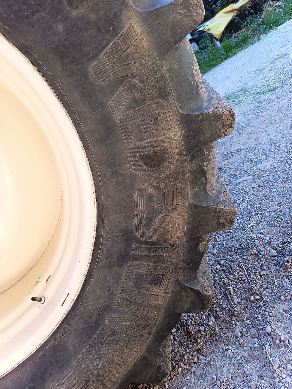 Pneumatici & Ruote complete: Pneu 650-65R38 – Usato da Oberhof venduto da Adfrick 5