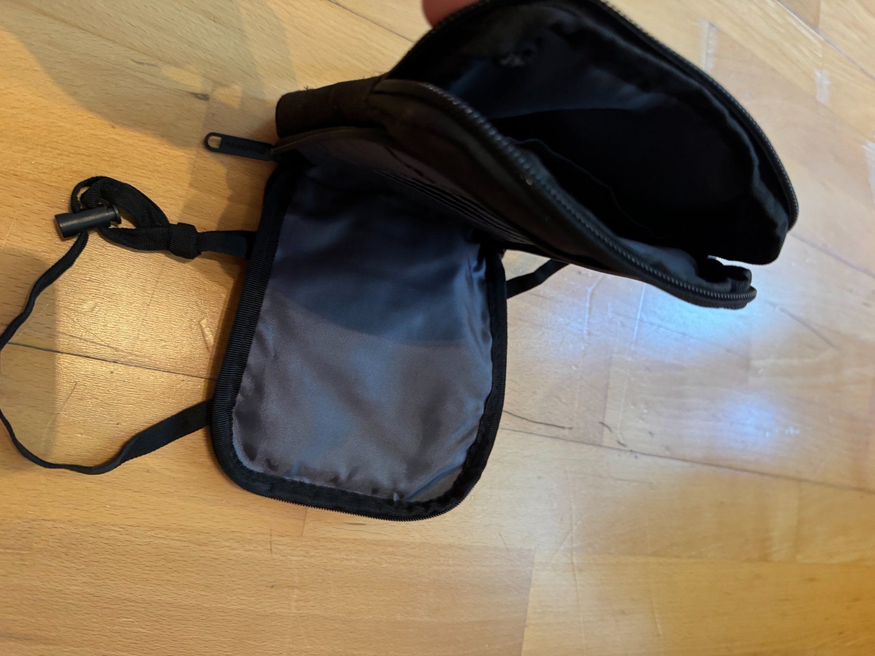 Taschen: Bauchtasche YG5 – Neu (gemäss Beschreibung) aus zürich von ira_c6bn 2