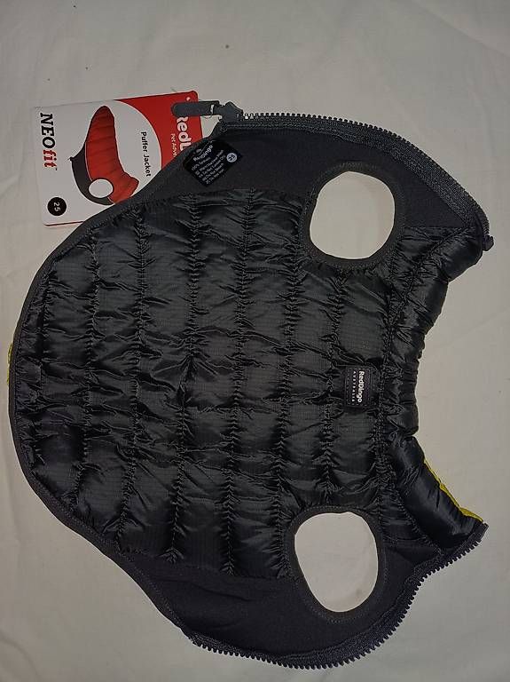 Abbigliamento: Gr 25 Wintermantel Hund klein  – Usato da Hallwil venduto da Ursina83 3