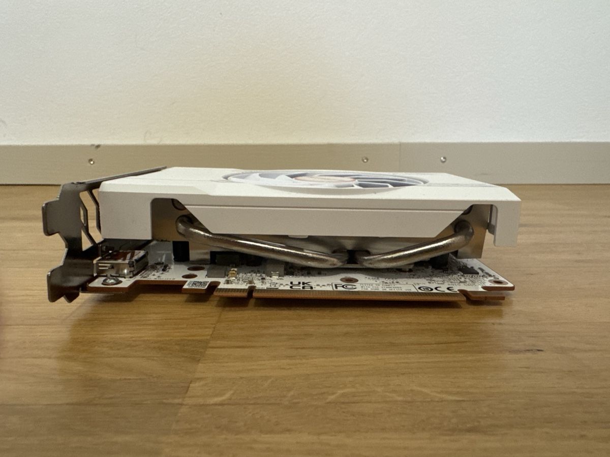 Amd Schede grafiche: Sapphire Radeon RX6500XT 4GB – Usato da Horgen venduto da Niels001 1