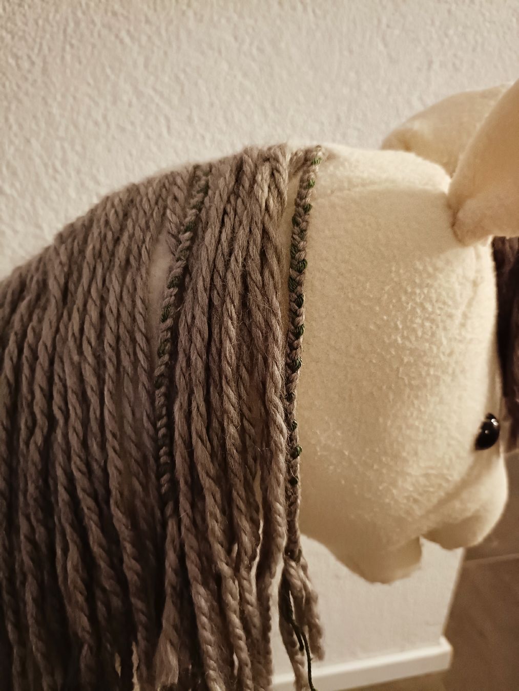 Tessuti: Hobby horse beige weiss – Usato da Lengnau AG venduto da Ssvenja 7