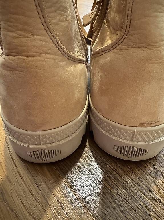 Scarpe da uomo: Chaussures Palladium - Taille 41 neuve  – Usato da Versoix venduto da Tamaze47 2