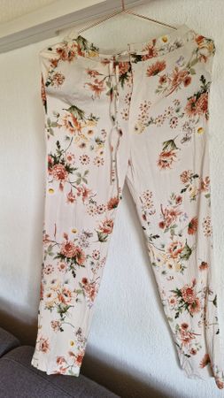 Zara Flower Sommerhose *Neu*