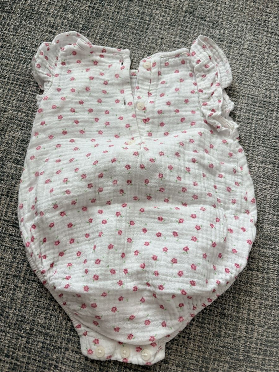 Zara Tute: Body weiss mit Blumenmuster Zara – Usato da Münchenstein venduto da Miresolese 1