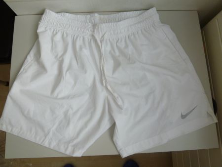 NIKE kurze Shorts HOSE  ca S/ M  teenager