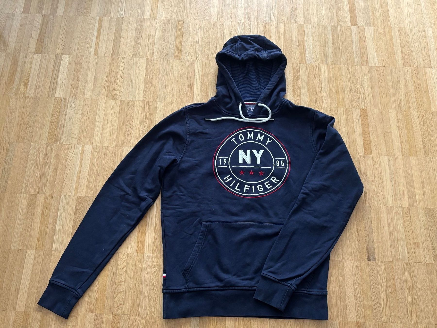 Tommy Hilfiger Maglioni & Felpe: Tommy Hilfiger Kapuzen-Pullover – Usato da Emmenbrücke venduto da gar_xds2