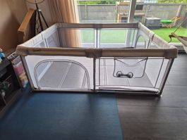 Baby Laufstall mit Bodenmatte, Marke Swingfold, grau