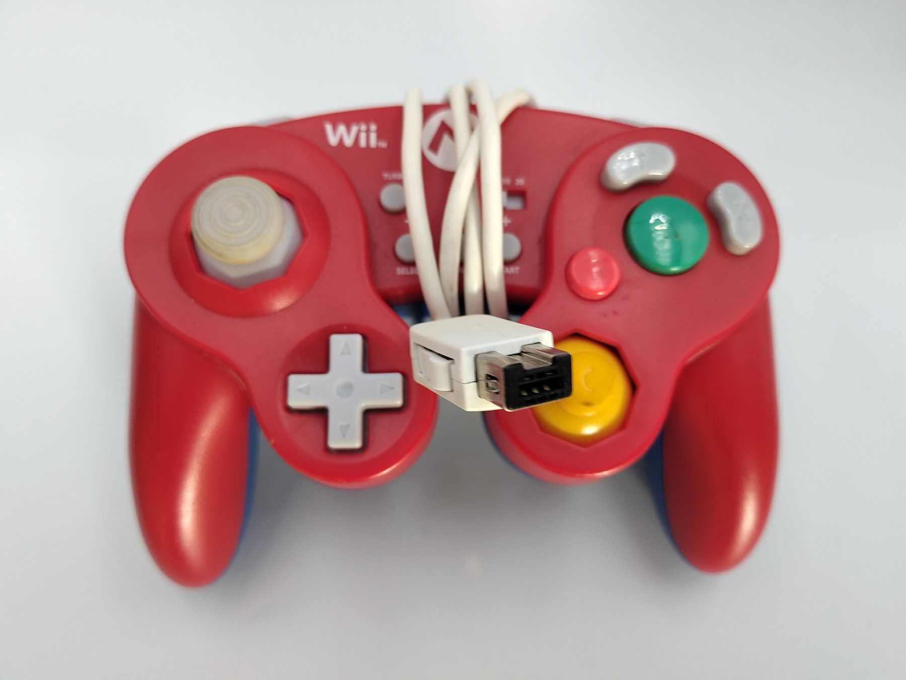 Nintendo Controller: Mario & Luigi Wii Classic Pro Controller / Hori Battle Pad – Gebraucht aus Kloten von SuperRetroPixels 2