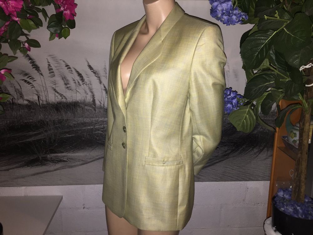 Escada Giacche: Veste / Jacke ESCADA    Taille / Grosse 40 ..... – Usato da Cossonay-ville venduto da Super-Price-Quality 2