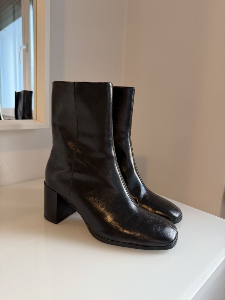 Pull&Bear Damenschuhe: PULL&BEAR Absatzstiefeletten schwarz Gr.38 – Gebraucht aus Wohlen, AG von sce_2ynh 1