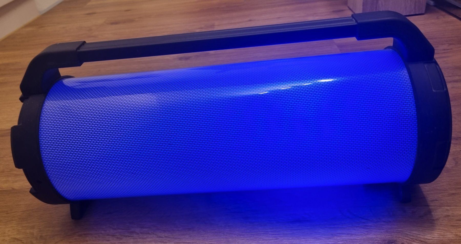 Casse acustiche: Haut-parleur/boxe Cyclone 1000x avec lumière et micro – Usato da Delémont venduto da elena_neuhaus 6