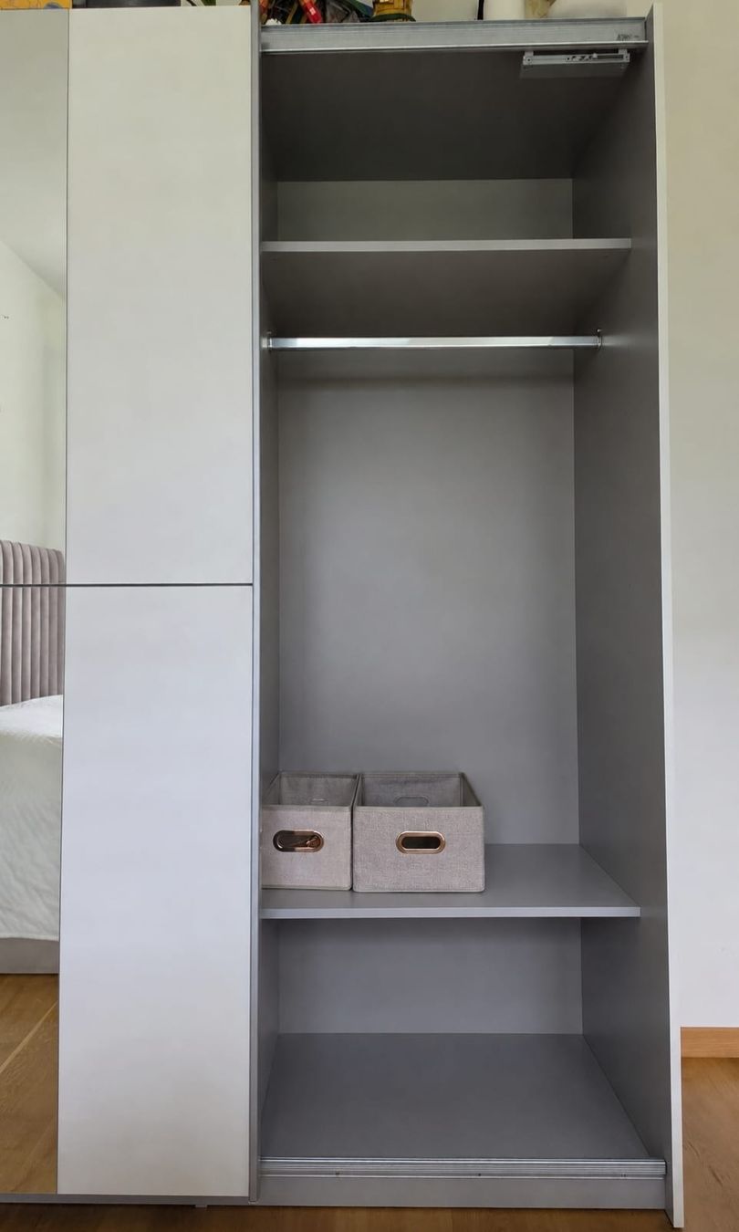 Armoires: Armoire avec 2 portes coulissantes et miroir – D'occasion à Fully par MrGabriel 1