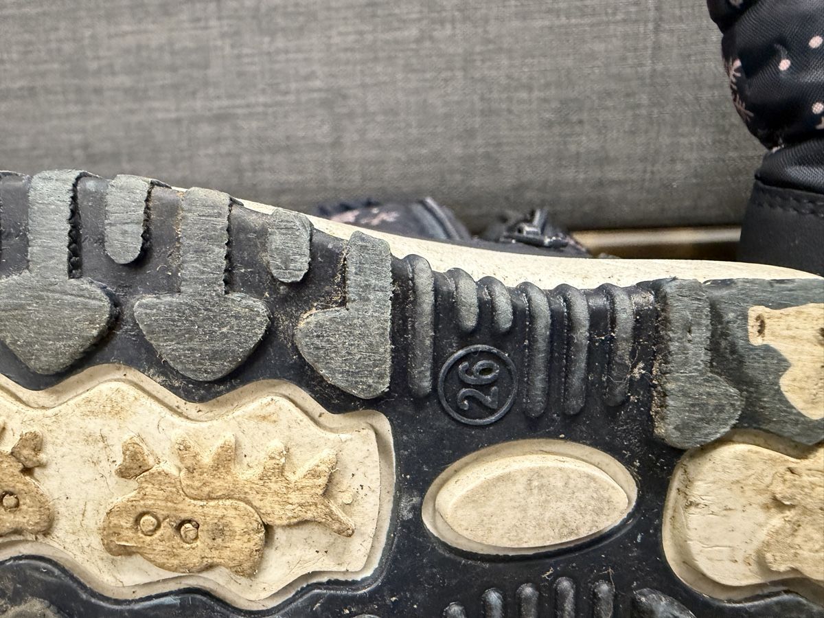 Scarpe per ragazze: Winterstiefel von Coreina, Grösse 26 – Usato da Zürich venduto da f_c_barcelona 4