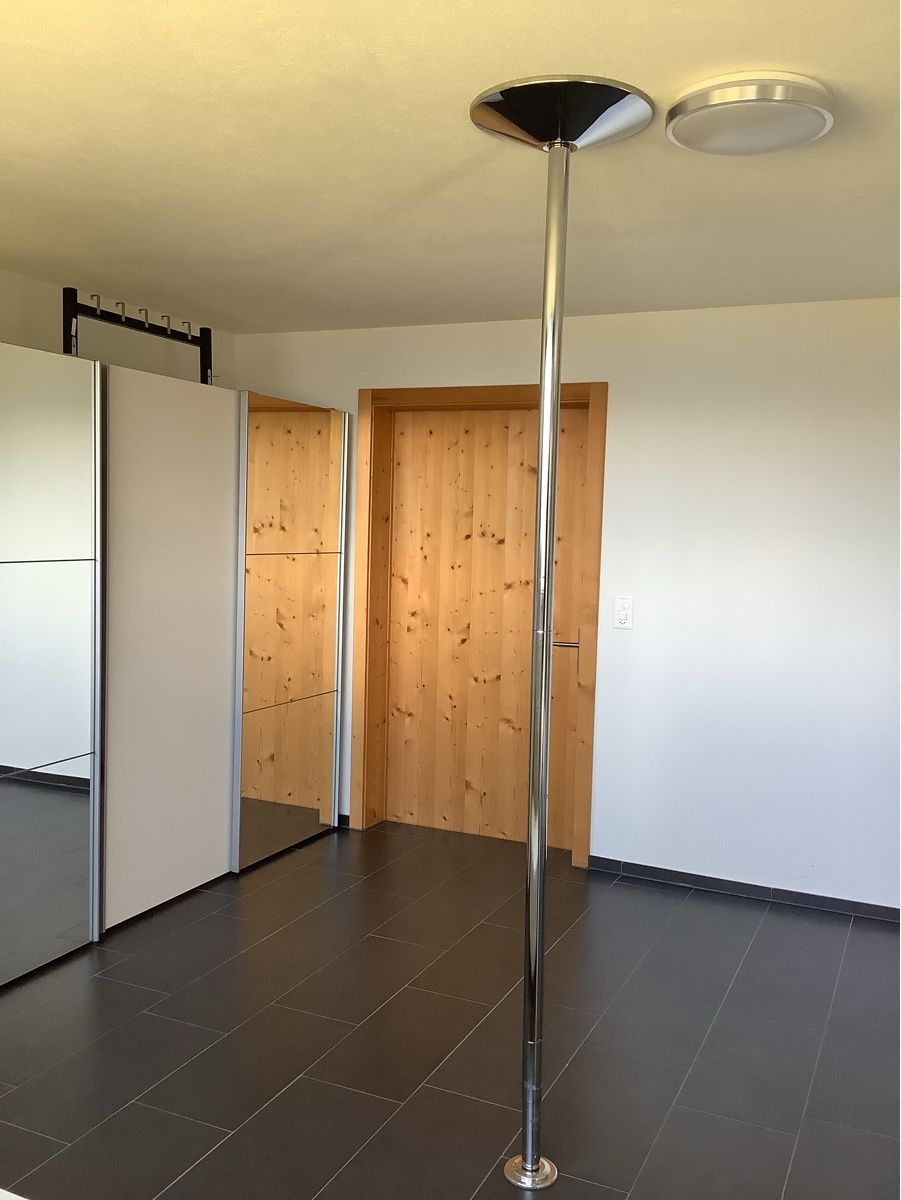 Hometrainer: Stange X Pole Poledance – Gebraucht aus Chur von jk.84 2