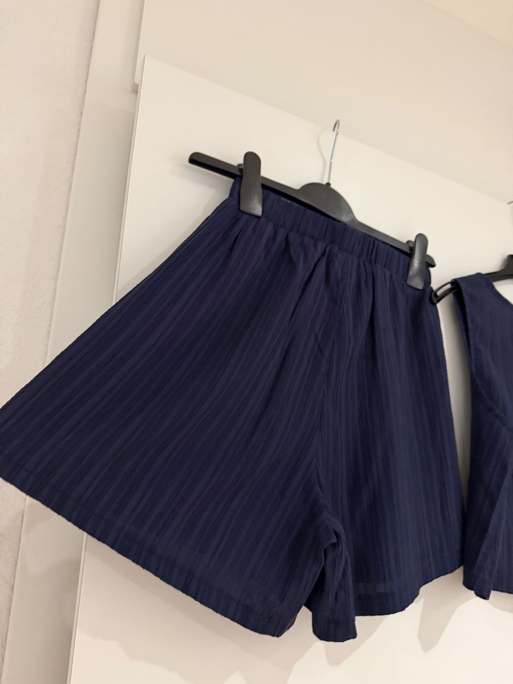 Shein Lotti di vestiti: Ensemble top | short – Nuovo (secondo la descrizione) da La Chaux-de-Fonds venduto da 19_po 4