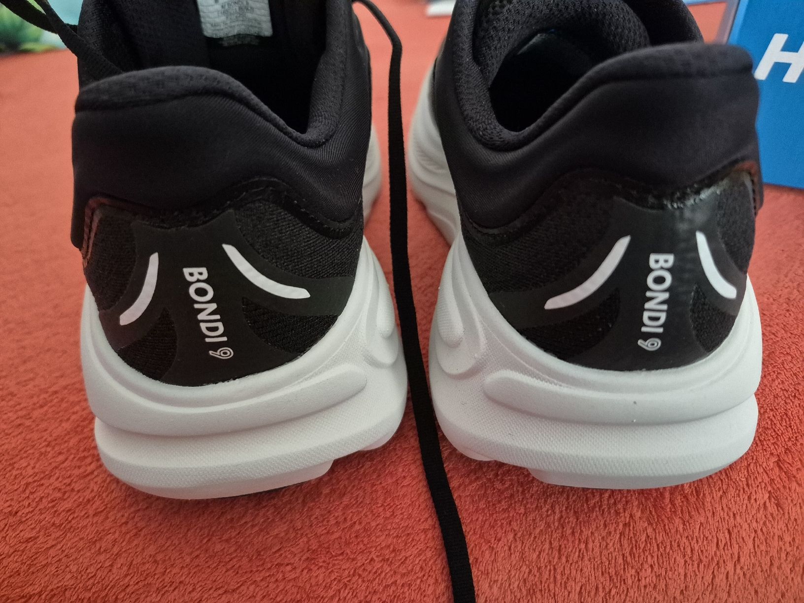 Chaussures femmes: Hoka Bondi 9 neu – Neuf avec emballage d'origine à Kriens par Miezi2 3
