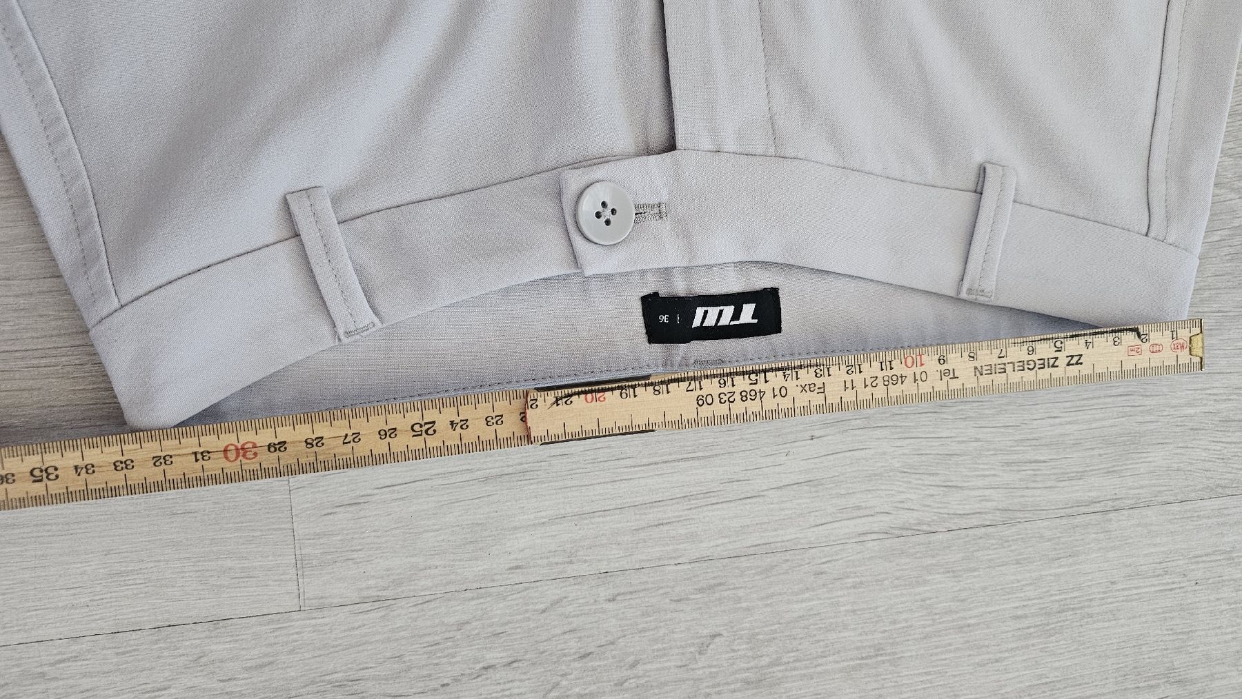 Tally Weijl Pantaloni: hellgraue Stoffhose Tally Weijl Gr. M – Nuovo (secondo la descrizione) da Dintikon venduto da MiaCi 2