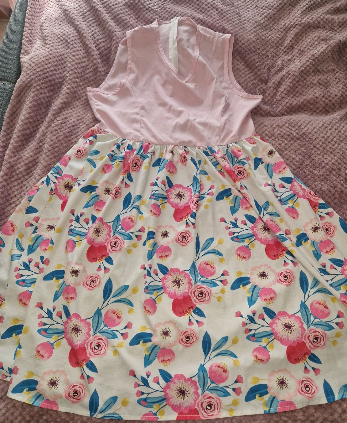 Vestiti: sommerkleid Gr. L – Usato da Utzenstorf venduto da Ernie_und_Bert