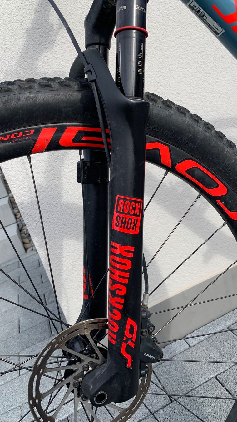 Specialized Velos: Specialized Epic Expert - 29 Zoll - Carbon - Gr. M - Fully – Gebraucht aus Udligenswil von  9