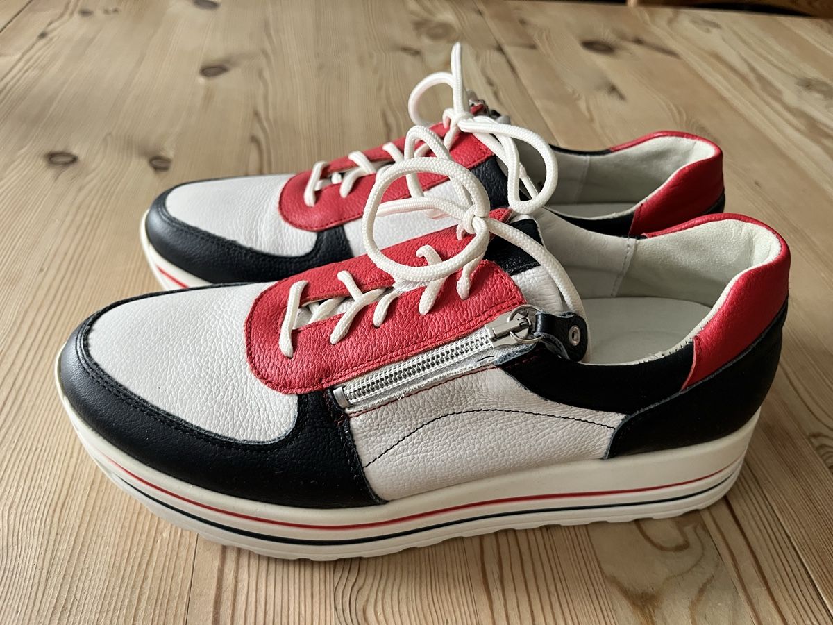 Scarpe da donna: Waldläufer Damenschuhe Leder Grösse 6.5 H – Nuovo (secondo la descrizione) da Eglisau venduto da regulmei