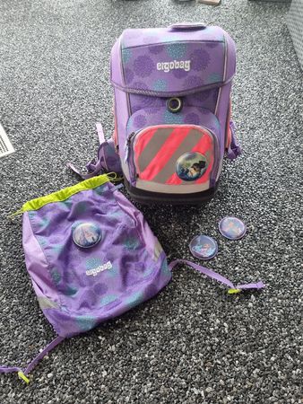 Schultthek von ERGOBAG inkl. Turnsack, Kletties, Etui, etc.